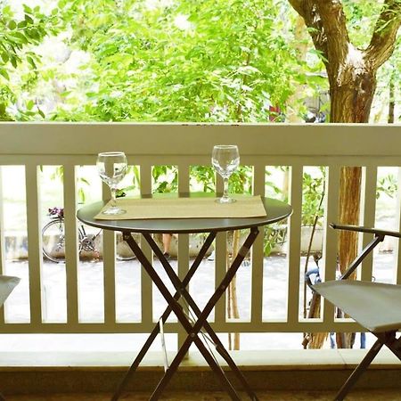 Stylish Apt In The Historic Heart Of The City Афины Экстерьер фото
