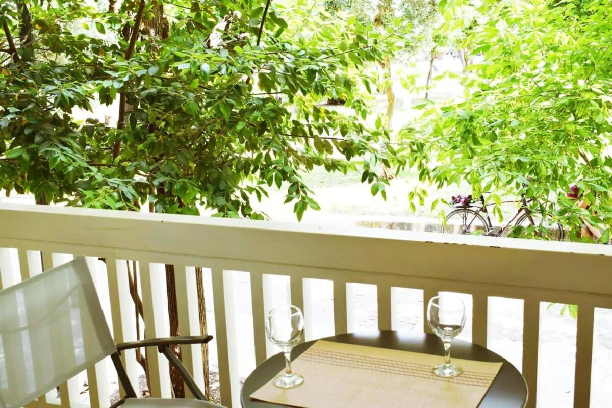 Stylish Apt In The Historic Heart Of The City Афины Экстерьер фото